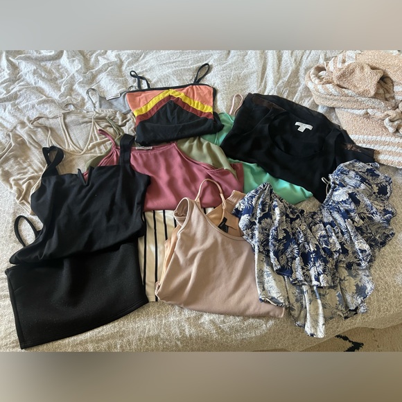 Assorted Women's Tops Collection - Picture 1 of 9